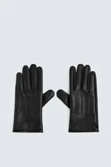 Guantes de cuero negro con forro de punto y costuras en el dorso.