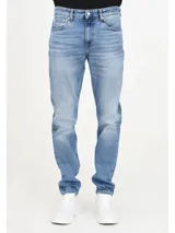 Pantalón de jean de corte slim fit con efecto desteñido.