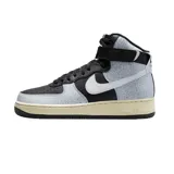 Zapatillas de caña alta Nike Air Force 1 High 07, color negro y gris con detalles en blanco.
