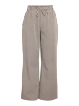 Pantalón cargo de tiro medio con estampado a rayas verticales en tonos beige y negro. Confeccionado en algodón, con bolsillos delanteros y traseros, cintura elástica con cordón ajustable.