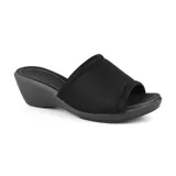Zueco negro con taco corrido, capellada de cuero y forro Usa Care con tecnología Care Juanetes.