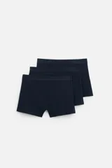 Pack de tres calzoncillos tipo bóxer de algodón color azul marino, con cintura elástica.