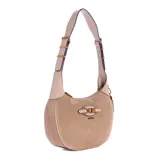 Cartera bandolera Guess color beige con aplique del logo de la marca en el frente.