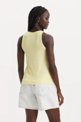 Musculosa amarilla de modal con cuello redondo y sisas anchas.