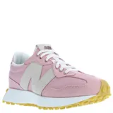 Championes New Balance 327 color rosa con detalles en beige y suela de goma color caramelo.