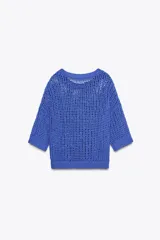 Jersey azul de punto calado con cuello barco y manga francesa.
