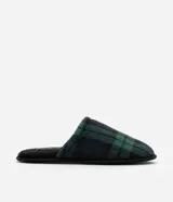 Pantufla ojota con capellada de franela con estampado de cuadros en tonos verde y azul.