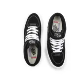 Zapatillas Vans Skate Half Cab negras con detalles en blanco.