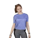 Remera deportiva Topper color lila de calce holgado.
