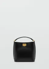 Bolso tipo bucket negro de cuero sintético con asa corta y cierre metálico dorado.