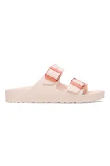 Sandalias Birkenstock Arizona Sb Eva color rosa claro, con doble tira y hebillas ajustables color cobre.