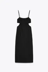 Vestido midi negro con tirantes finos, escote recto, aberturas laterales y bordados de flores.