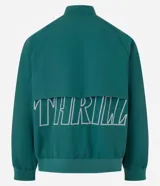 Campera bomber verde oscuro de poliéster con cuello alto con velcro, cierre por cremallera, bolsillos con solapa, manga larga ajustada y bajo ajustado.