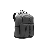 Mochila Jordan Sport de 35 litros, color gris jaspeado con detalles en negro. Cuenta con compartimento principal con funda para laptop, compartimento ventilado para calzado, bolsillos laterales para botella, bolsillos frontales con cremallera y correas acolchadas ajustables.