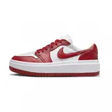 Zapatillas urbanas Nike Air Jordan 1 Elevate Low, color blanco con detalles en rojo y suela de plataforma blanca y roja.