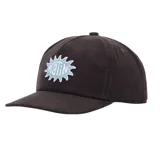 Gorro de gabardina color marrón con logo bordado en el frente.