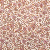 Pañuelo rectangular de color beige con estampado floral en tonos marrón y rosa.