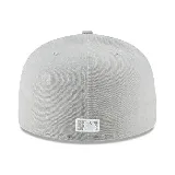 Gorro New Era 59Fifty de los Los Angeles Dodgers, color gris con logo bordado en blanco.