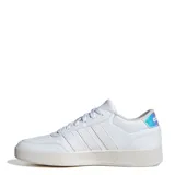 Championes Adidas Breaknet 3.0 de cuero sintético color blanco, con las tres tiras características de la marca en los laterales y suela de goma.