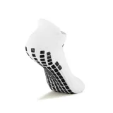 Medias deportivas Diadora caña baja, color blanco, con tecnología antideslizante y logo de la marca en el empeine.
