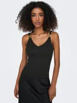 Top negro de punto acanalado con escote en V, sin mangas y tirantes con hebillas metálicas doradas.