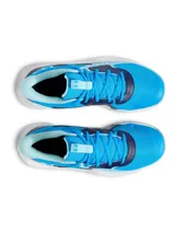 Championes de básquet Under Armour UA Jet 23, color negro con detalles dorados y suela blanca.