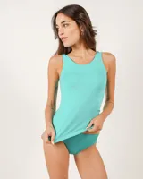 Musculosa de microfibra sin costura, con tirantes anchos y diseño ajustado.