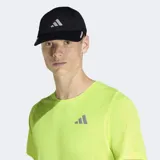 Gorra de running Adidas de 4 paneles, color negro, confeccionada en malla ligera con tecnología Climacool para absorción del sudor. Presenta un logotipo reflectante en el frente y detalles reflectantes en la visera curva.
