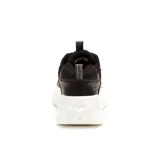 Championes Caterpillar Intruder Lite Vent, color negro con suela blanca. Confeccionados en cuero y malla, con forro de gamuza y plantilla de espuma de PU.