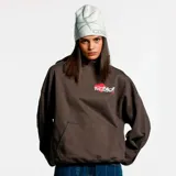 Hoodie marrón con capucha, corte boxy y estampado en la espalda con el logo de la marca Cold Culture y diseño de naipes.