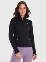 Chaqueta deportiva negra de tela suave con cierre frontal, cuello alto, bolsillos laterales con cierre y orificios para los pulgares en los puños.