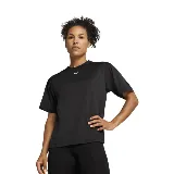 Remera negra de corte holgado con logo de Puma bordado en blanco en el pecho.