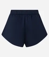 Short corto azul marino de algodón con cintura elástica y pliegues delanteros.