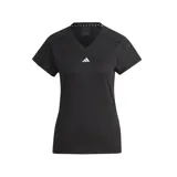 Remera deportiva de tejido transpirable con tecnología AEROREADY, diseñada para un ajuste cómodo y libertad de movimiento.