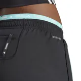 Short de running negro con tecnología AEROREADY para absorción de humedad, bolsillo trasero y detalles reflectantes.