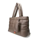 Bolso tipo shopper negro con diseño acolchado capitoné y monedero extraíble con cordón bicolor.