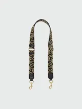 Correa de tela negra con logo de Marc Jacobs bordado en dorado.