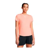 Remera deportiva negra de mujer con logo blanco en el pecho.
