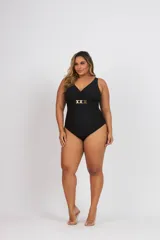 Malla modeladora en color negro, con diseño cruzado y hebilla decorativa en la cintura.