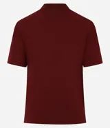 Blusa femenina color bordó, confeccionada en algodón piqué, con cuello estilo polo, mangas cortas y cierre frontal con botones.