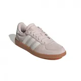 Championes Adidas Breaknet Sleek de mujer, color rosa pálido con las tres tiras laterales blancas y talón blanco. Suela de goma color caramelo.