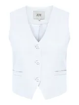 Chaleco blanco de lino con botones y bolsillos frontales.