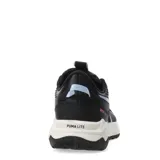 Championes Puma Extend Lite Trail de mujer, color negro con detalles en gris, celeste y rosa. Confeccionados con materiales reciclados, suela de goma PUMAGRIP con tacos profundos y mediasuela de EVA con plantilla SOFTFOAM+.