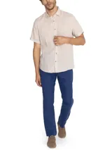 Pantalón de lino color beige, con pretina de jersey ajustable, calce regular, bolsillos en el frente y trasero.