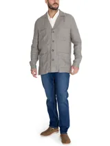 Chaqueta tipo blazer RKF Fornillo confeccionada en lino orgánico color gris, con cuello de solapa, cierre con botones y múltiples bolsillos con fuelle.