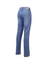 Pantalón de jean celeste de corte recto, tiro medio y pierna regular.