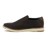 Zapato casual marrón oscuro sin cordones, con elásticos laterales y suela clara.