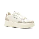 Championes urbanos American Sport Pia, color blanco con detalles en dorado, plataforma y cordones.