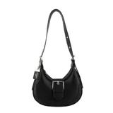 Bandolera negra de cuero sintético con correa de hombro ajustable y desmontable. Presenta cierre superior, bolsillo interno y llavero desmontable con el logo de la marca.