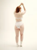 Culotte negro de corte alto a la cintura, confeccionado en tejido ECO Lycra CO₂® sustentable y biodegradable.